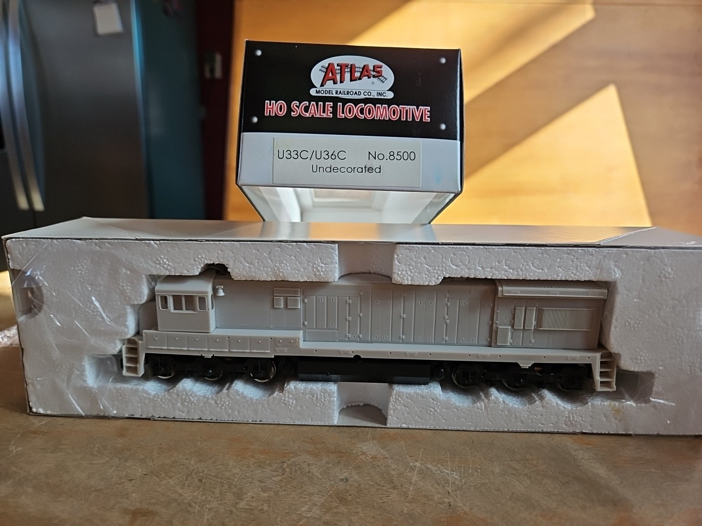 Atlas 8500 HO Scale U33C/U36C Diesel Engine Locomotive Undecorated NEW IN BOX