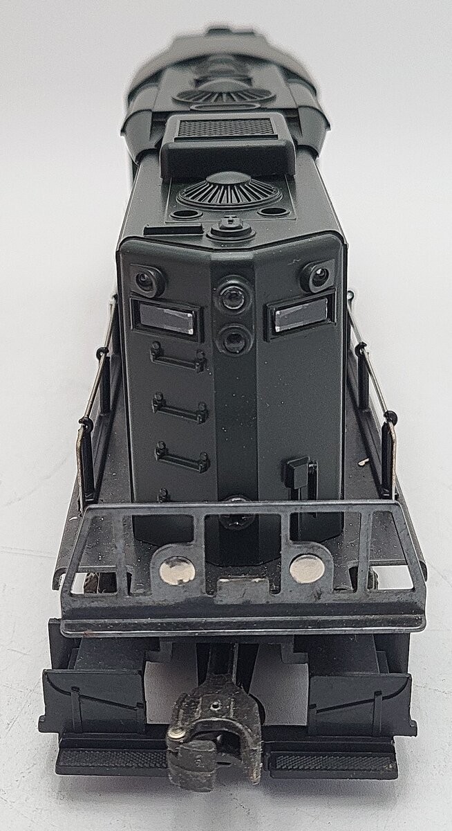 Lionel 6-8358 O Gauge Pennsylvania GP-9 Non-Powered Diesel Locomotive EX/Box
