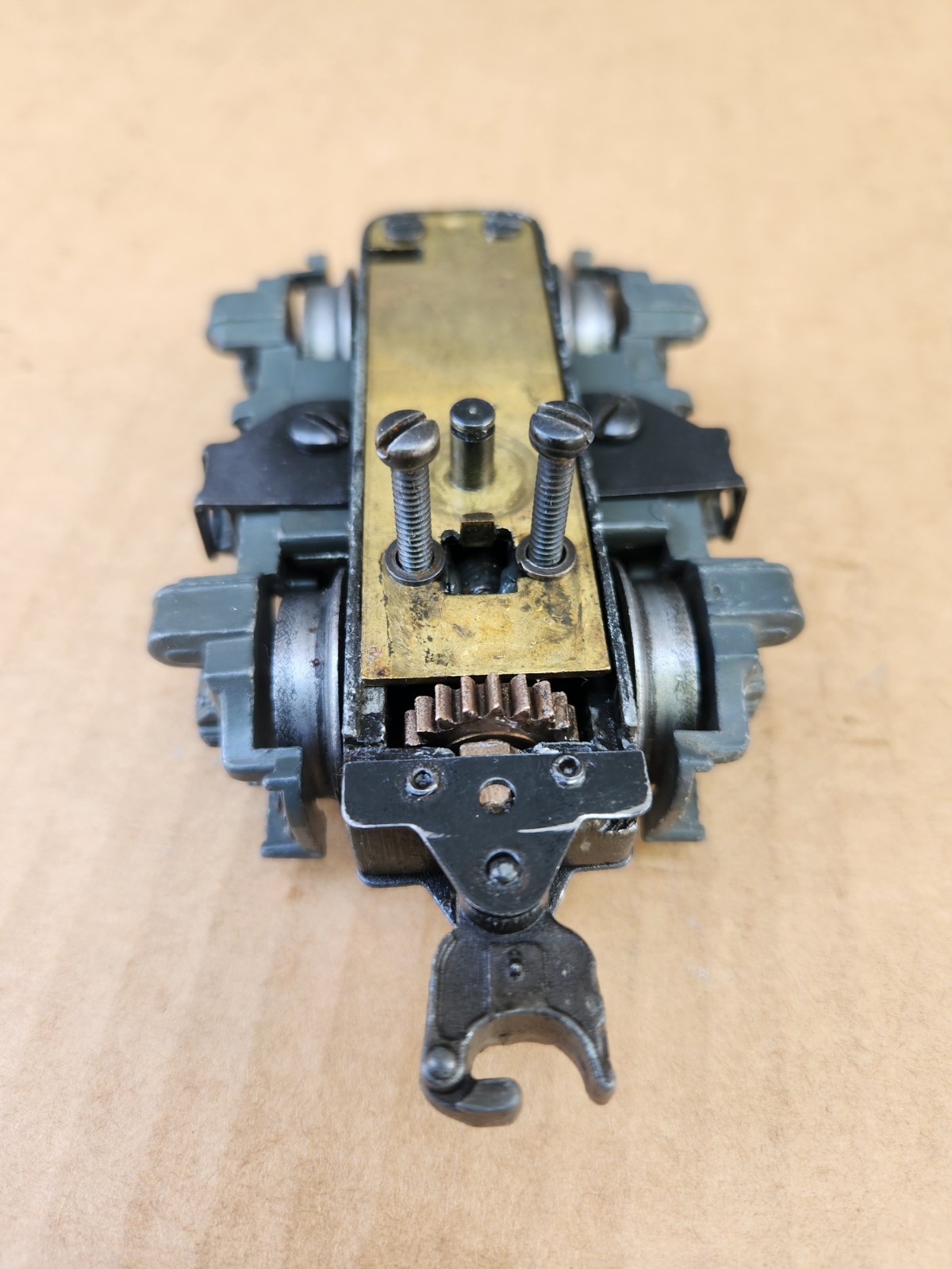 PostwarLionel 2344 2354 F3 Geared Rear A Unit Truck Magnetraction Serviced Clean