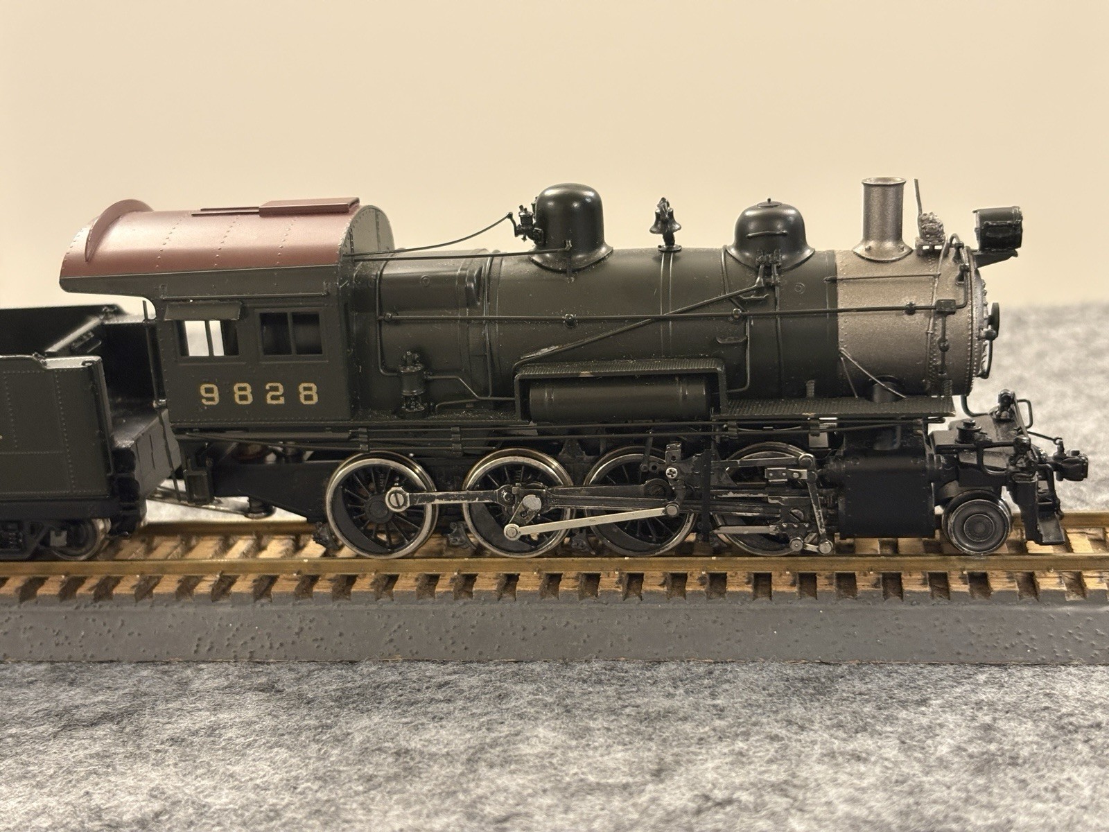 Sunset Models Prestige Series Brass PRR 2-8-0 H-6sa Loco 9828 Full Paint