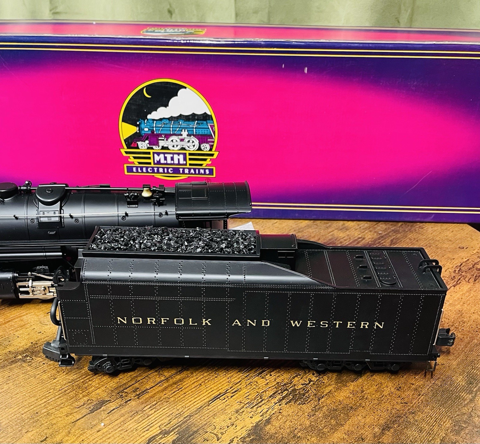 MTH MT-3009L Norfolk & Western 2197/ 2-8-8-2 Cast Mallet Steam Engine & Tender