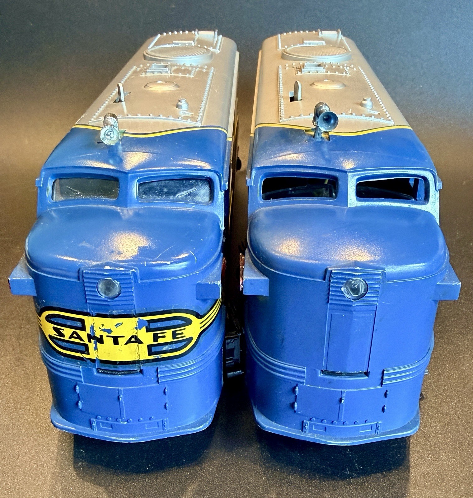Lionel 8351 Santa Fe Alco A-A Diesel Locomotive Pair O Gauge Both Run No Box