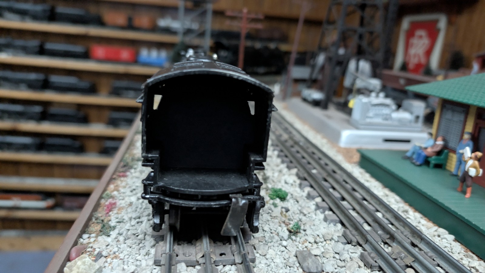 Lionel Postwar 685 Steam Engine with 6026W Whistling Tender