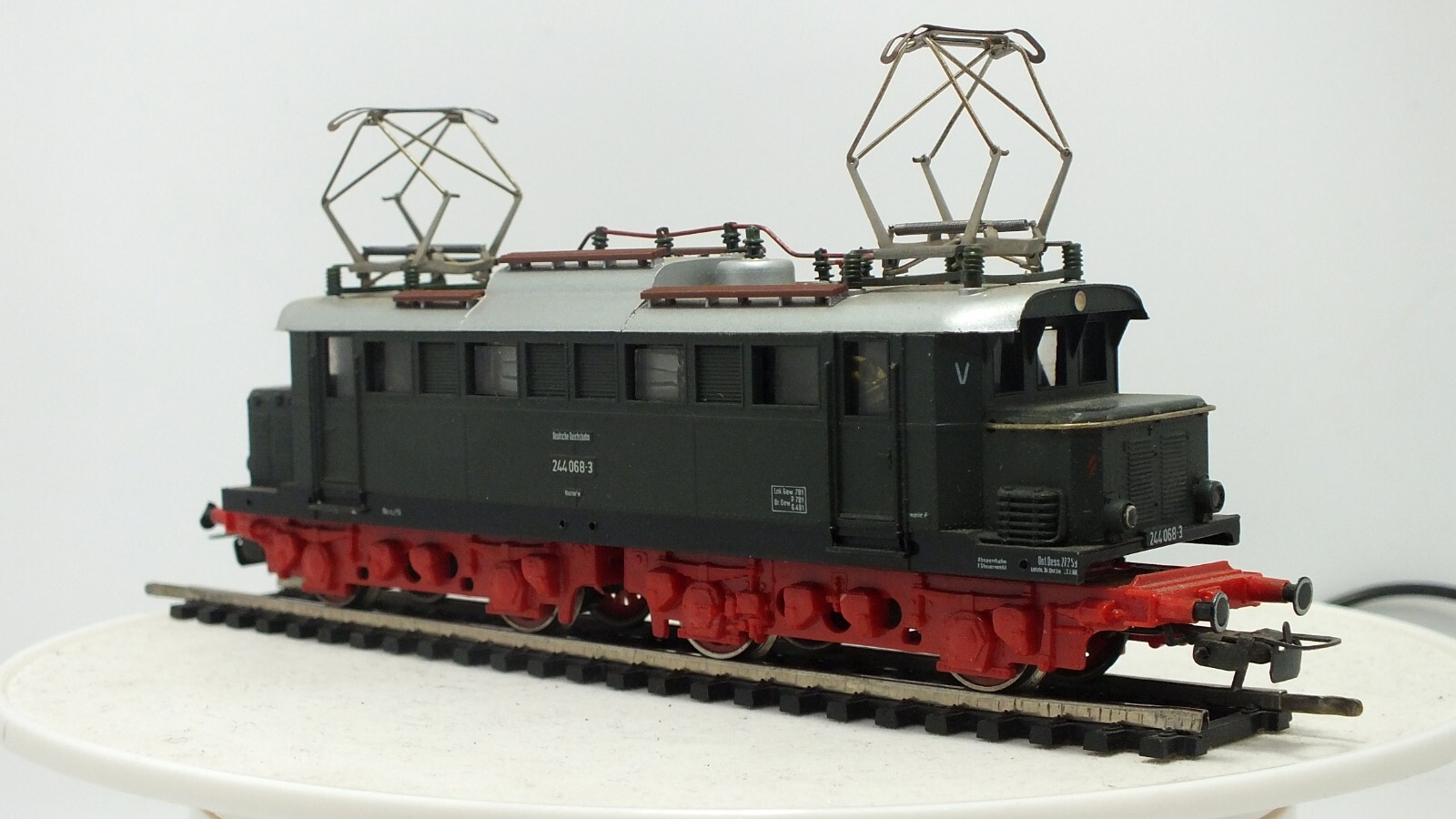 Vintage Piko H0 BR 244 068 3 E44 DR Electric Locomotive.