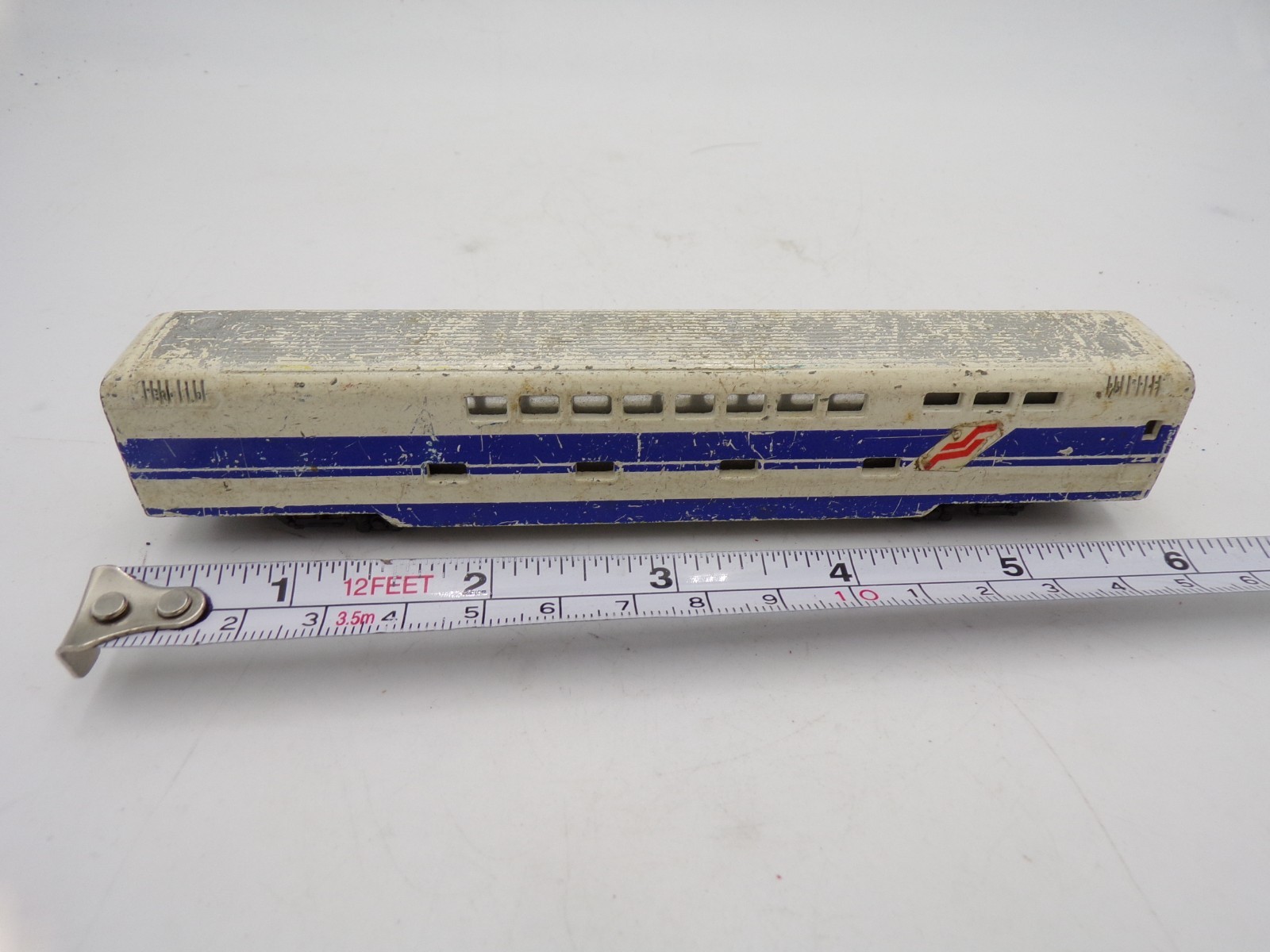 80’s Nishiki Japan Diecast 1/140 scale Passenger Train White and Blue AS IS