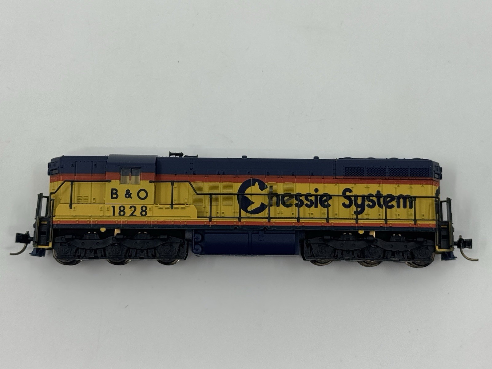 N Scale Atlas 4515 Chessie System EMD SD7 Powered Diesel Locomotive B&O #1828