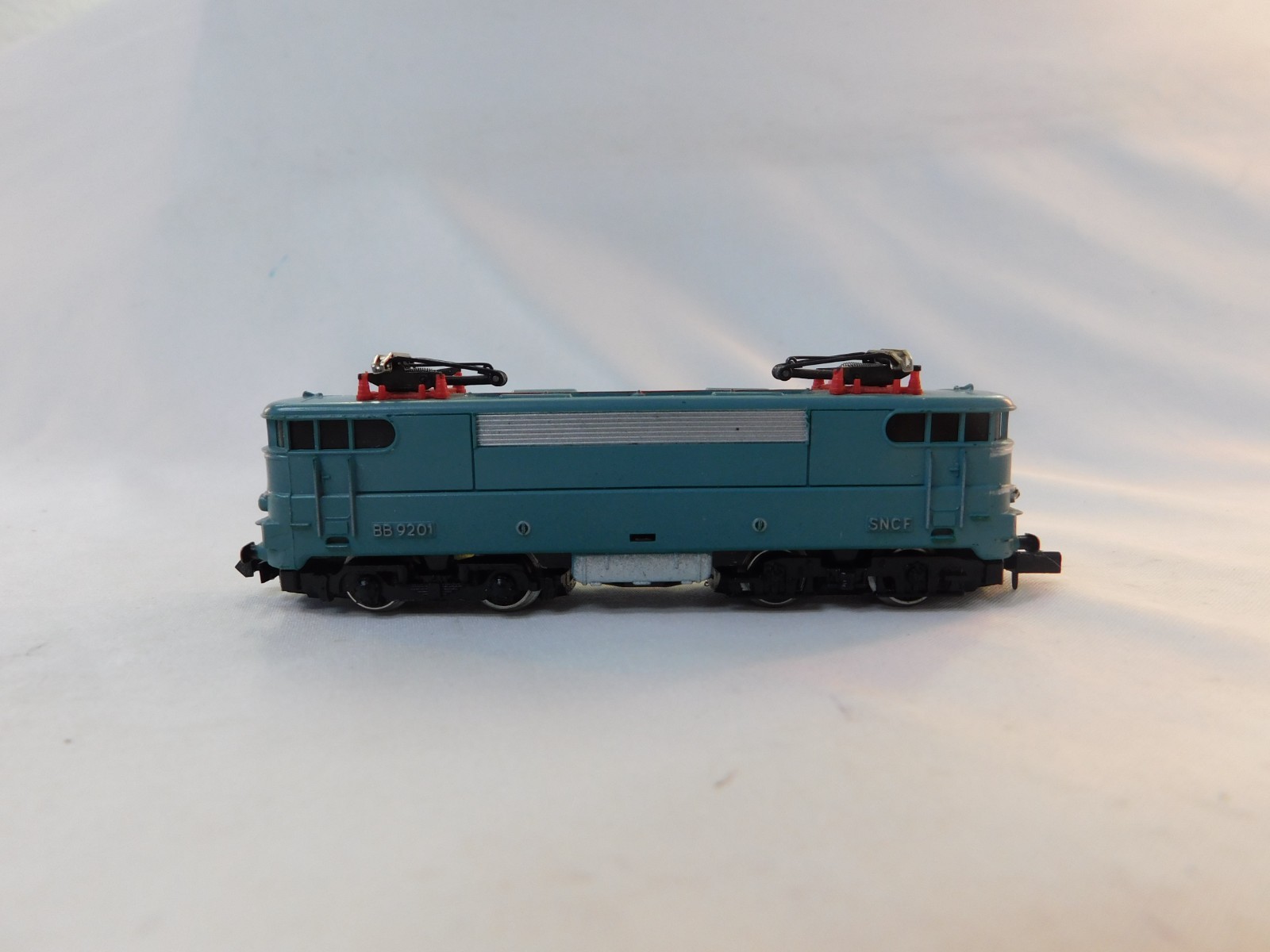 Arnold Rapido 0249 N Scale Locomotive, SNCF, BB 9201