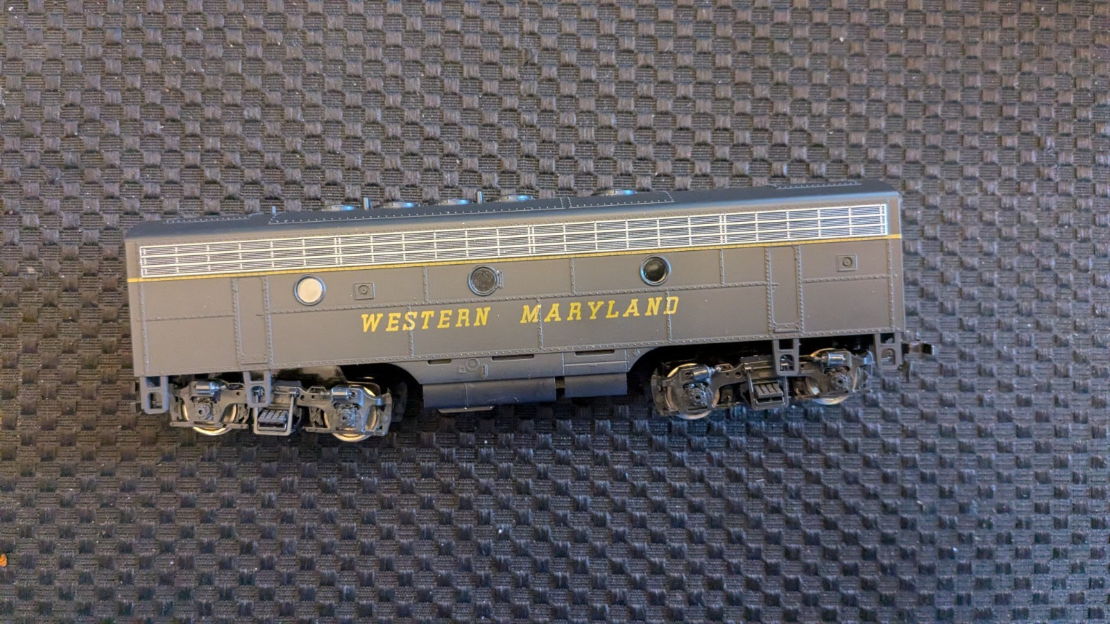 Stewart/Kato HO F7B Diesel DUMMY, Western Maryland , NIB