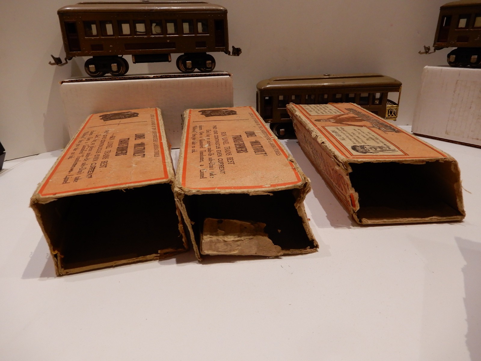 LIONEL Prewar 254 Mojave Engine w/2 610 pullmans & 612 Observation RUNS GREAT