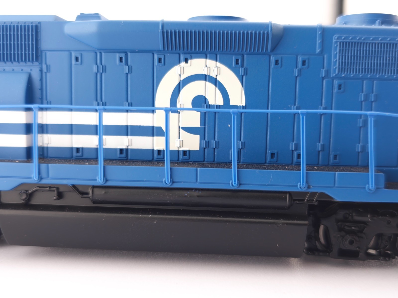 *READ* Bachmann HO Scale Conrail GP40 Diesel Locomotive CR 3079 Model Train DC