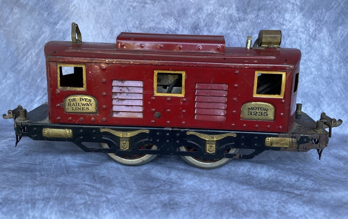 Antique Ives 3235R Standard Gauge Electric Locomotive Prewar Tin Train