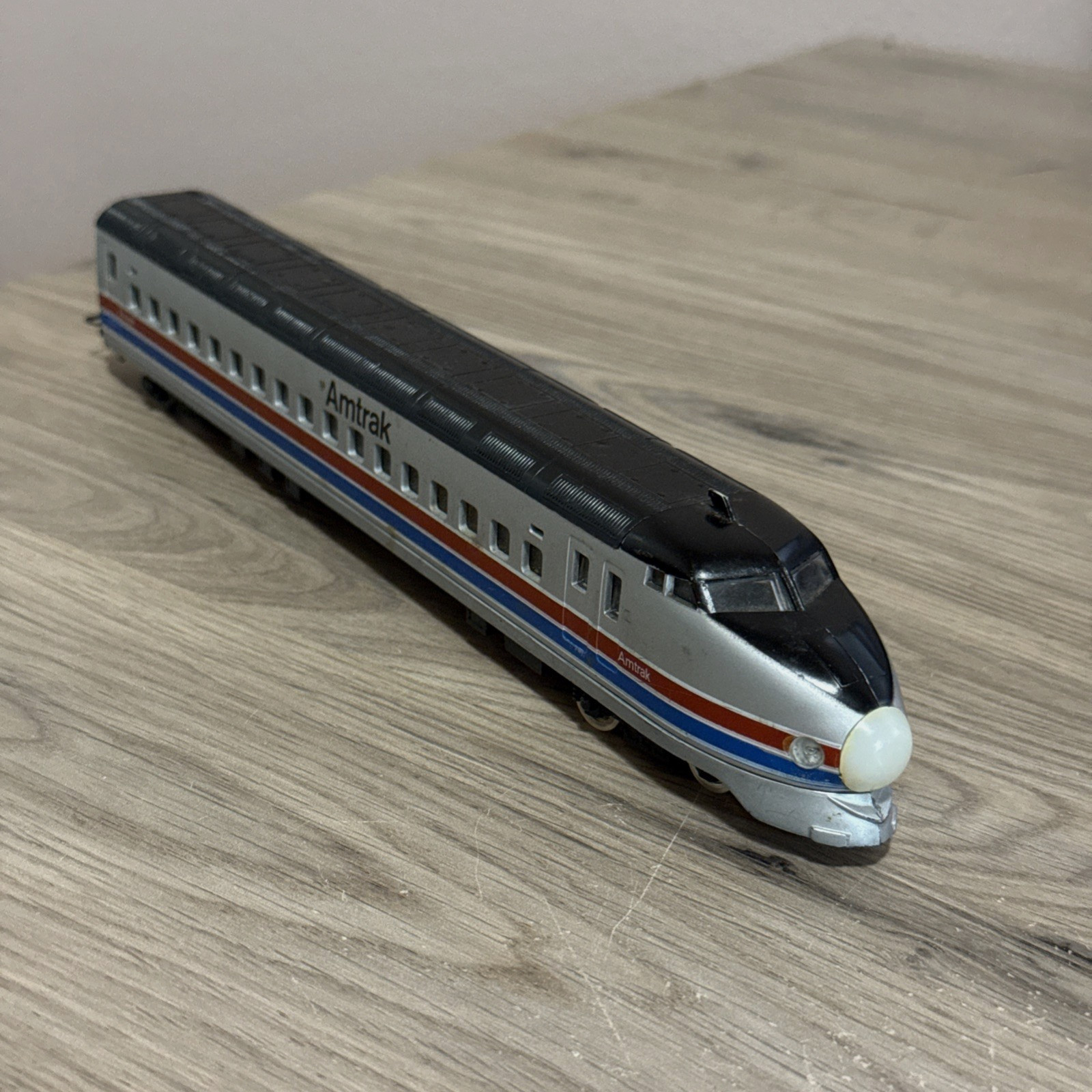 Model Power HO Scale Locomotive Amtrak Bullet Train1095 Dummy Playart Hong Kong