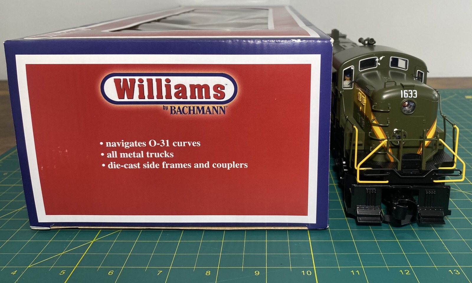 Williams 23004 O Seaboard Air Line ALCO RS3 3-Rail Diesel Locomotive #1633