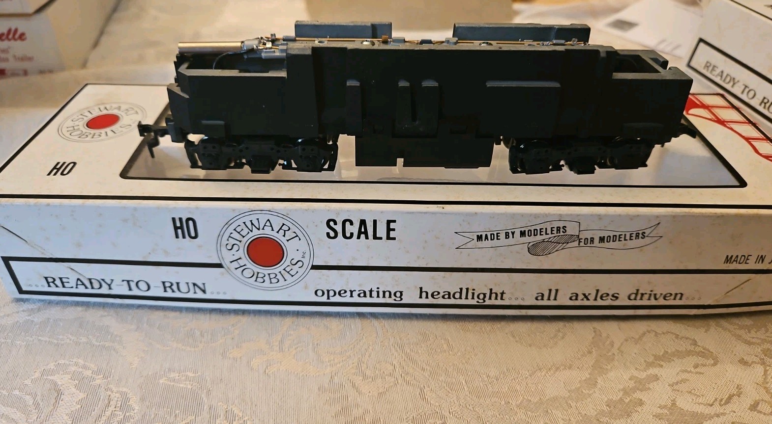 STEWART / KATO # 8999 ~ F3 POWER CHASSIS ~ NIB ~ HO SCALE