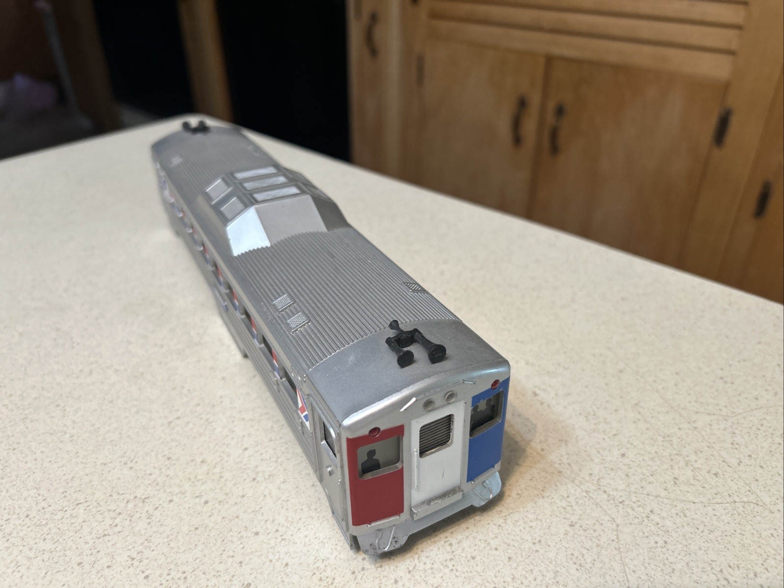 K Line Amtrak RDC # 26042 Silver Red White Blue O 27 Plastic Body Only Nice