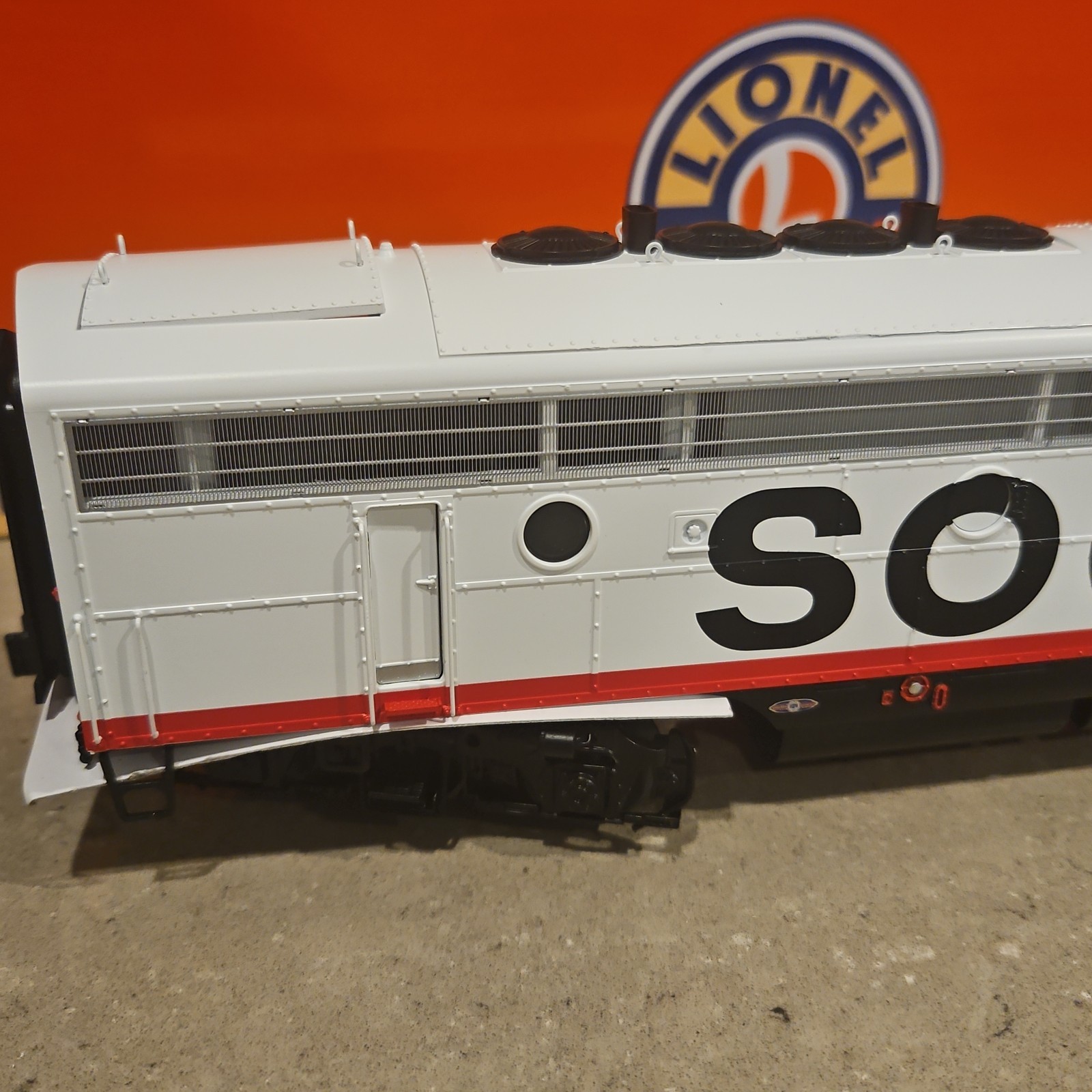 Lionel 2233839 Soo Line LEGACY SuperBass F7B #2202C w/ Superbass Railsounds
