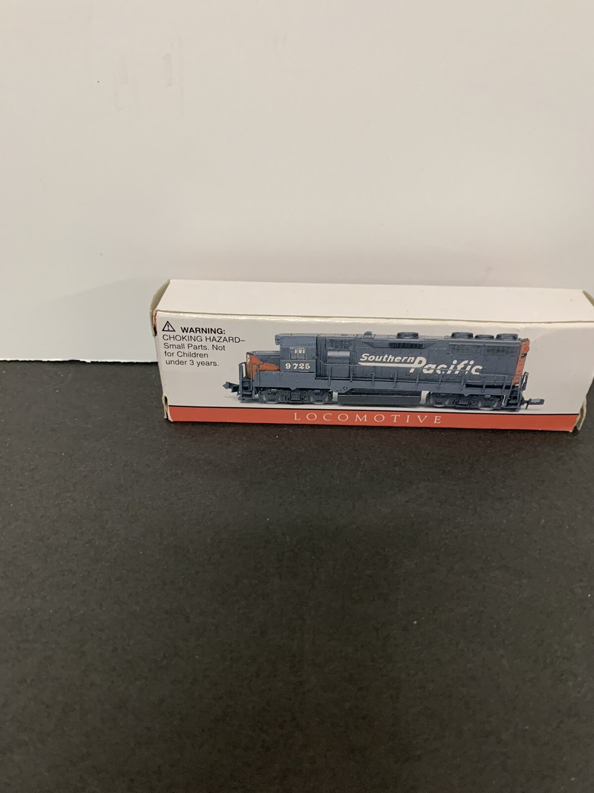 High Speed Metal Products Southern Pacific Locomotive Model Train #9725