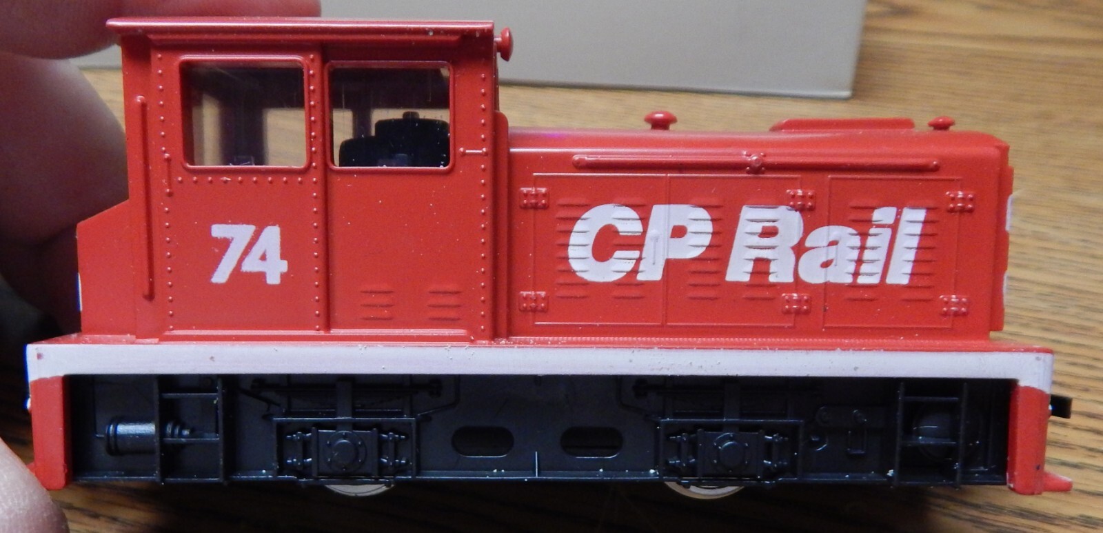 MODEL POWER 6674 CP RAIL SWITCHER LOCOMOTIVE USED VERY LITTLE IN BOX LQQK