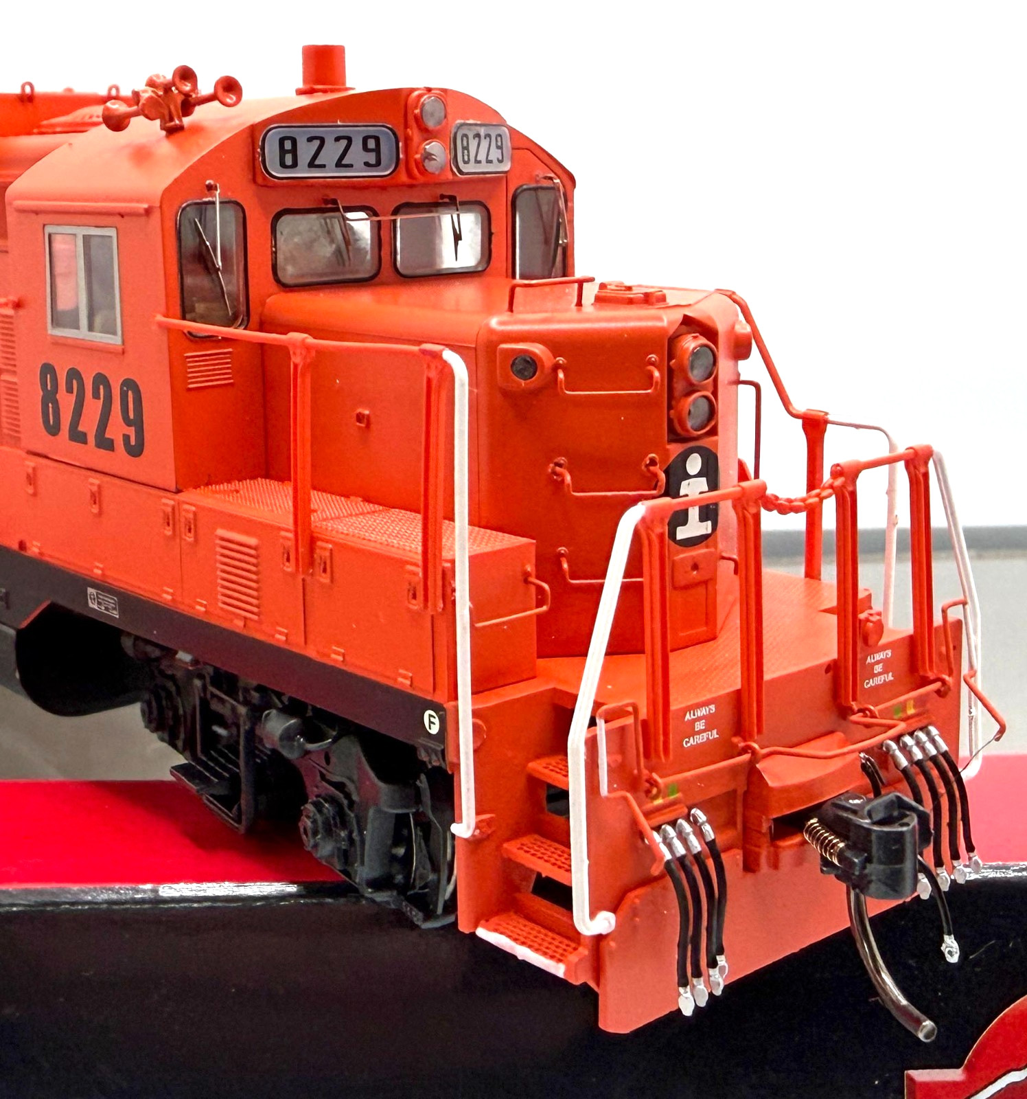 HO INTERMOUNTAIN 49803-03 GP10 ILLINOIS CENTRAL GULF ICG #8229 DCC SOUND TSUNAMI