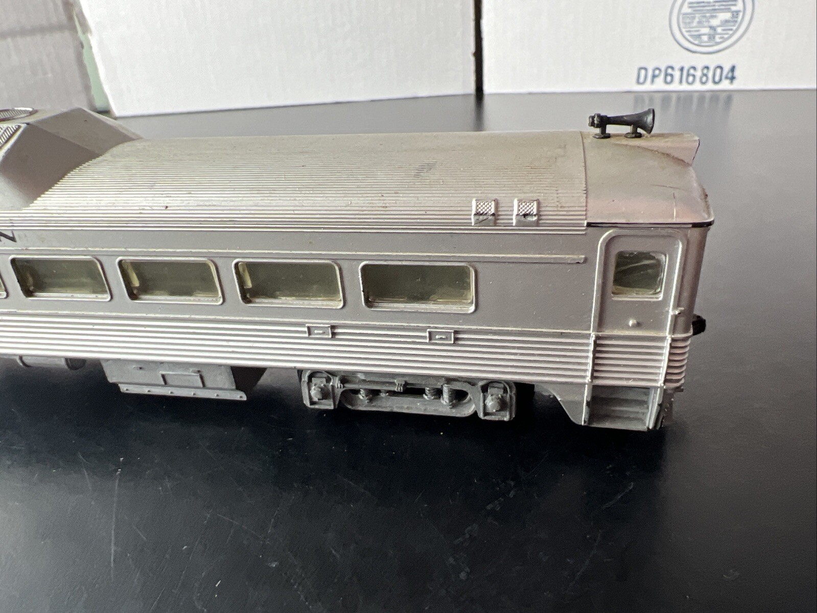 Athearn HO Scale, Railway Post Office Budd Car New Haven Needs Repair