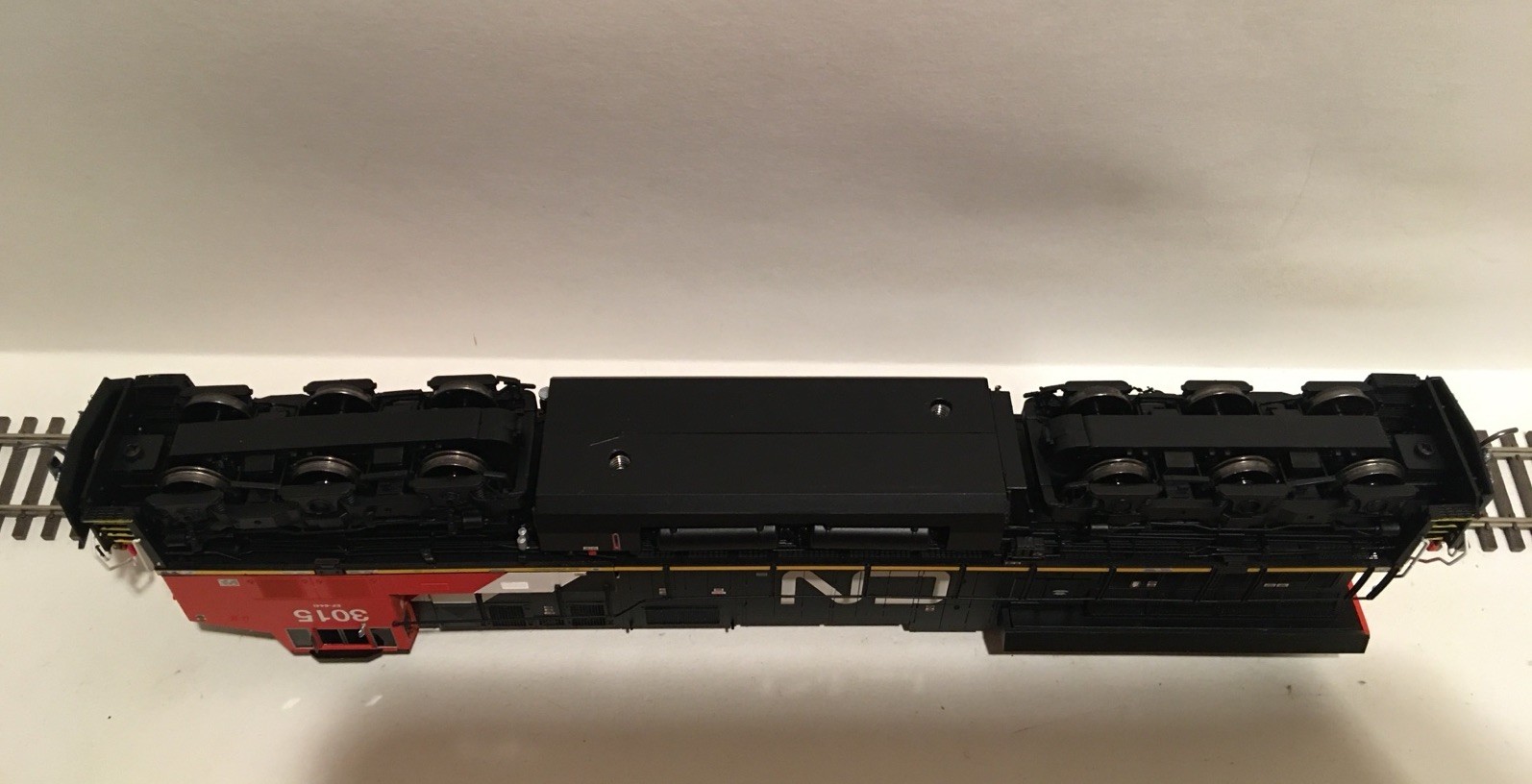 HO Intermountain Canadian National ET44AC Diesel Locomotive CN #3015 DCC SOUND