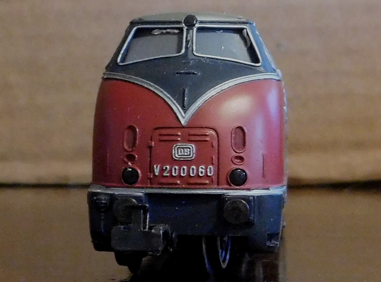 Marklin Class V200 Heavy-Diesel-Hydaulic Locomotive ~ Deutsche Bahn ~ HO Boxed