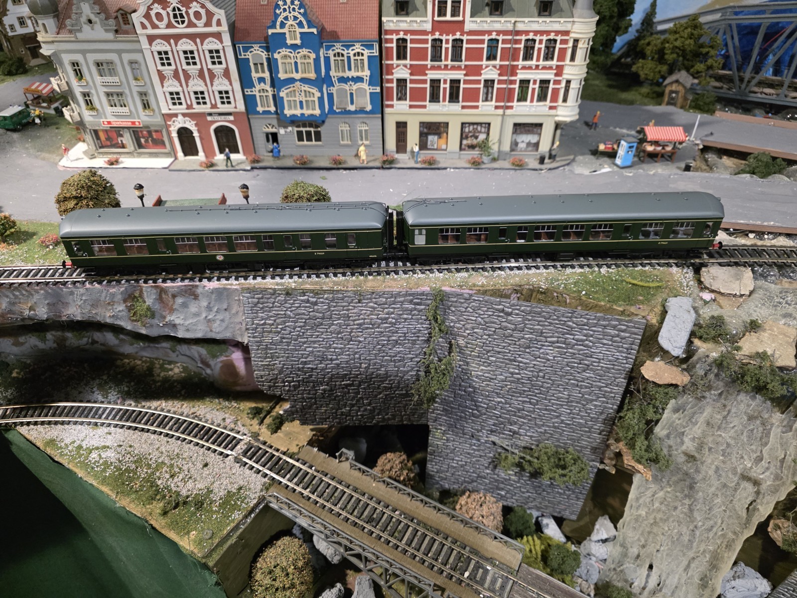 Bachmann Branchline BR Derby Two Car EMU 32-516a OO Scale DCC Ready