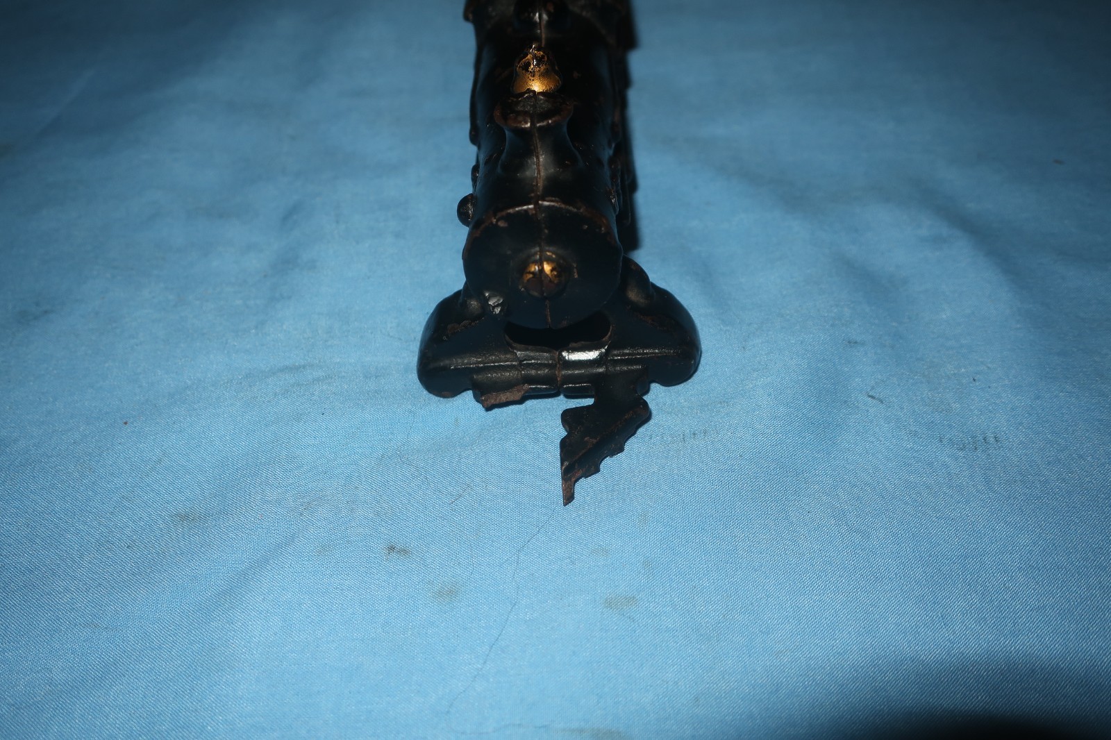 IVES #1 O Gauge Cast Iron Locomotive Shell. Damaged
