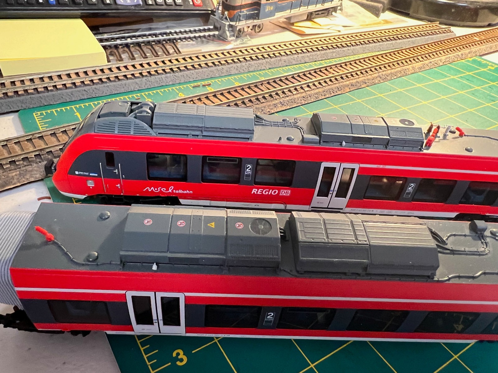 SET Piko 59500 HO Scale Piko electric railcar series 442, db, ag DC runs nicely.