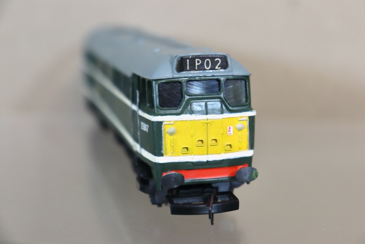 AIRFIX 54101 RE PAINTED BR GREEN A1A-A1A CLASS 31 DIESEL LOCOMOTIVE D5487 og