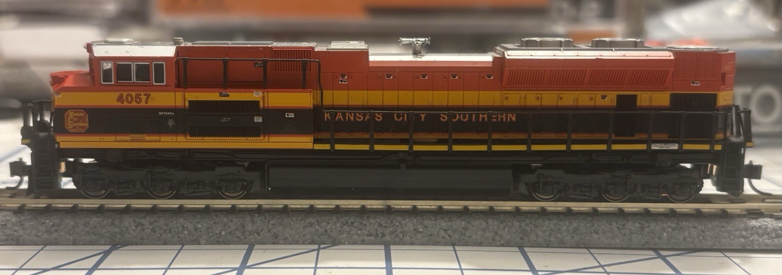 Kato N Scale KSC SD70ACE Locomotive #4057 W/XL Sound