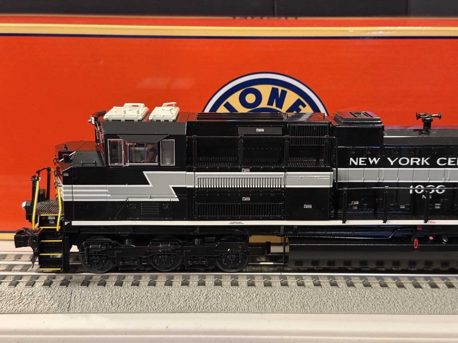 Lionel O-Scale 2433080 Legacy SD70ACE New York Central Diesel Locomotive #1066