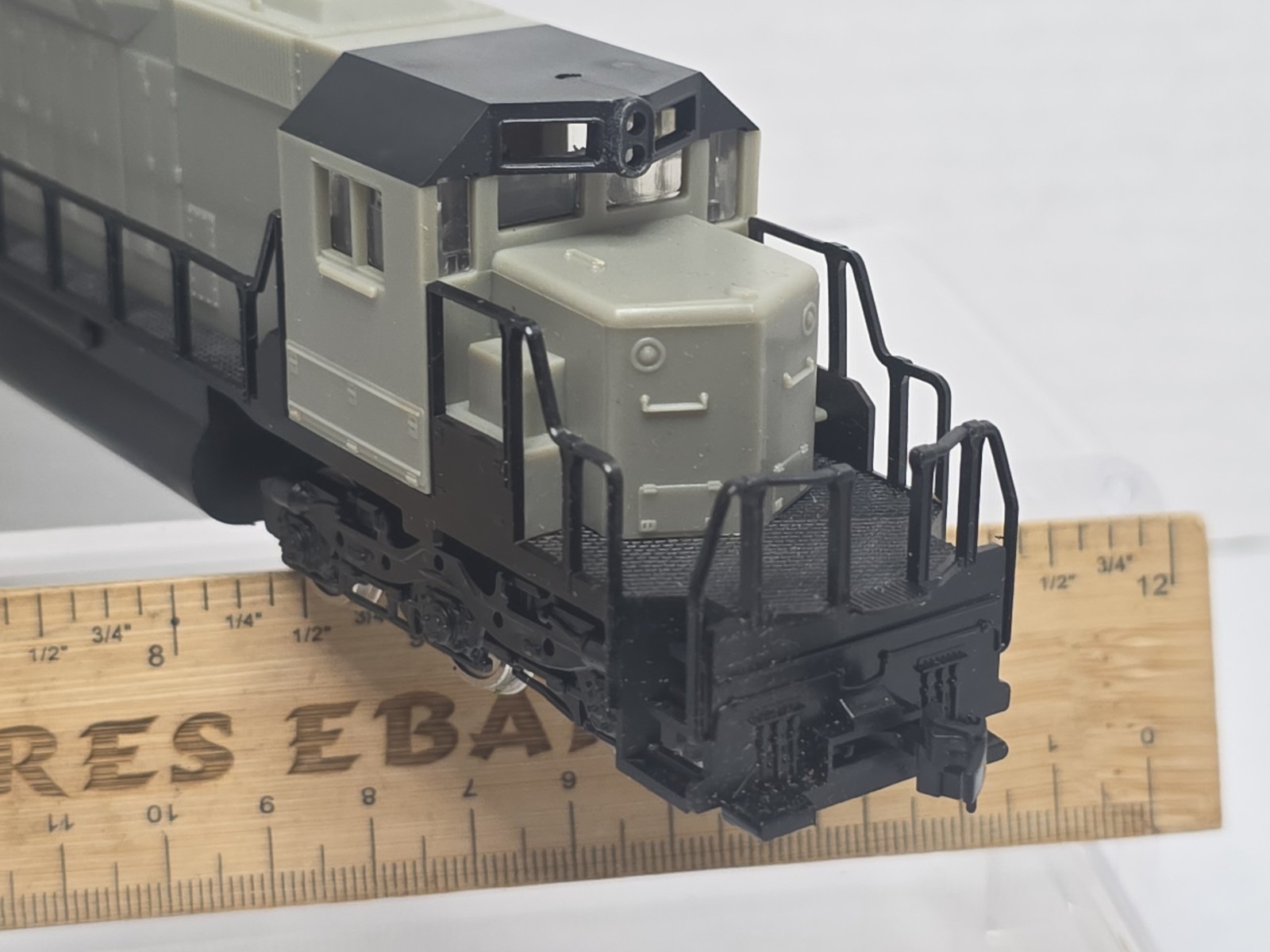 AHM HO Scale 5030-07 Undecorated EMD SD-40 W/ Flywheel Runs Read Desc. LNIB