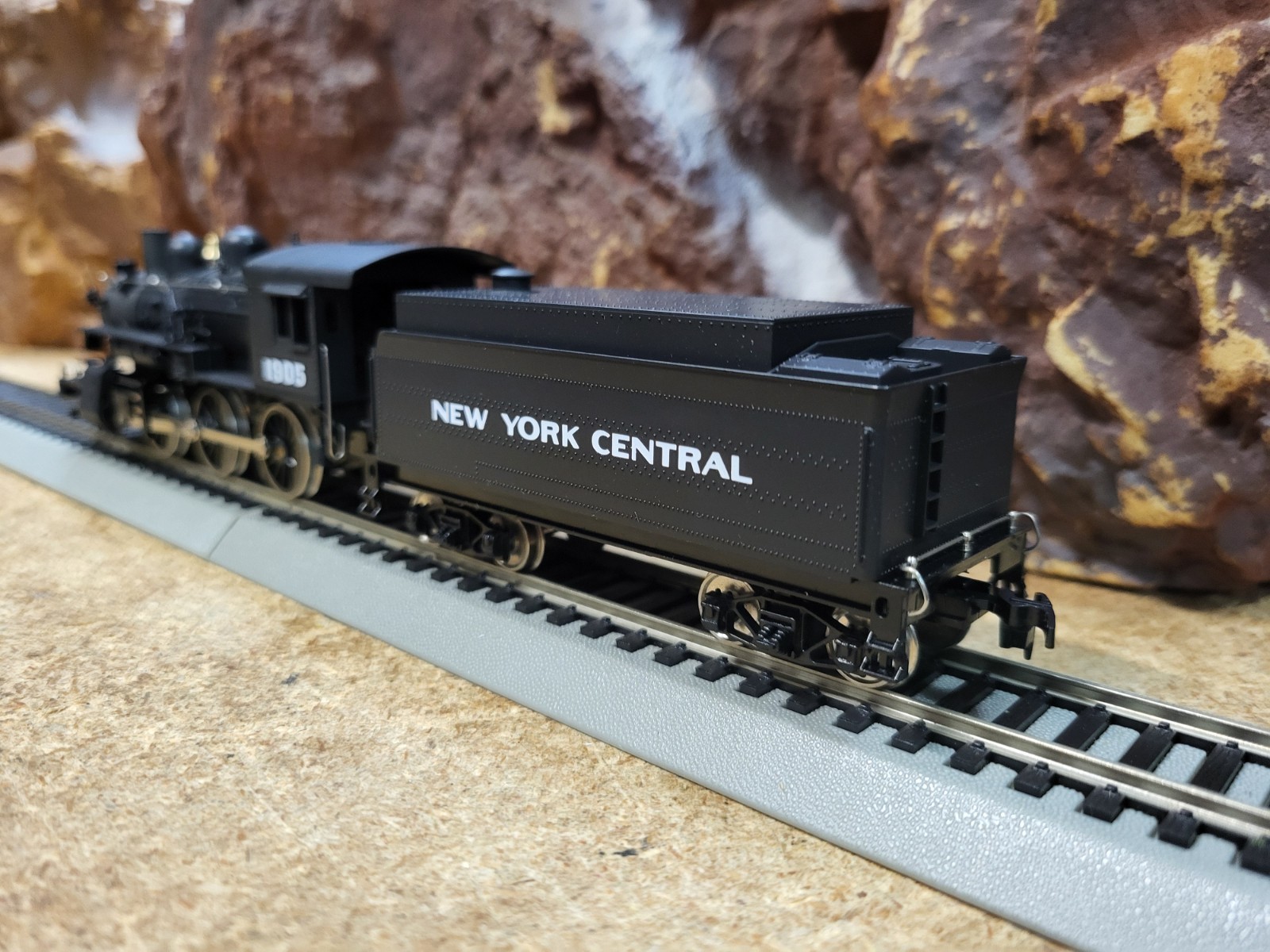 IHC M518 HO Scale 2-6-0 Mogul New York Central NYC #1905, $7/$3/$15 Ship