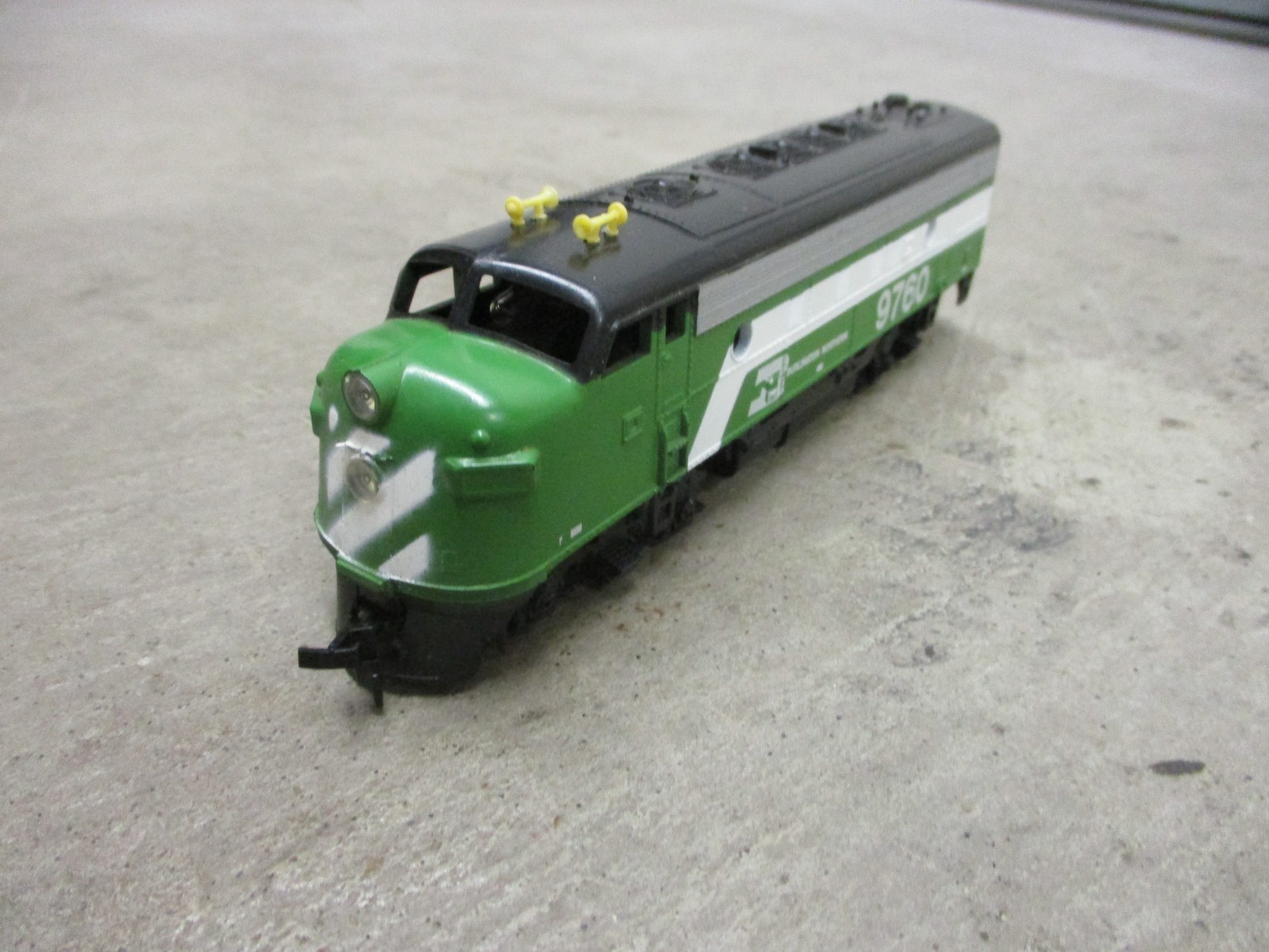 Athearn HO , Track Tested F7A Diesel,Burlington Northern #9760