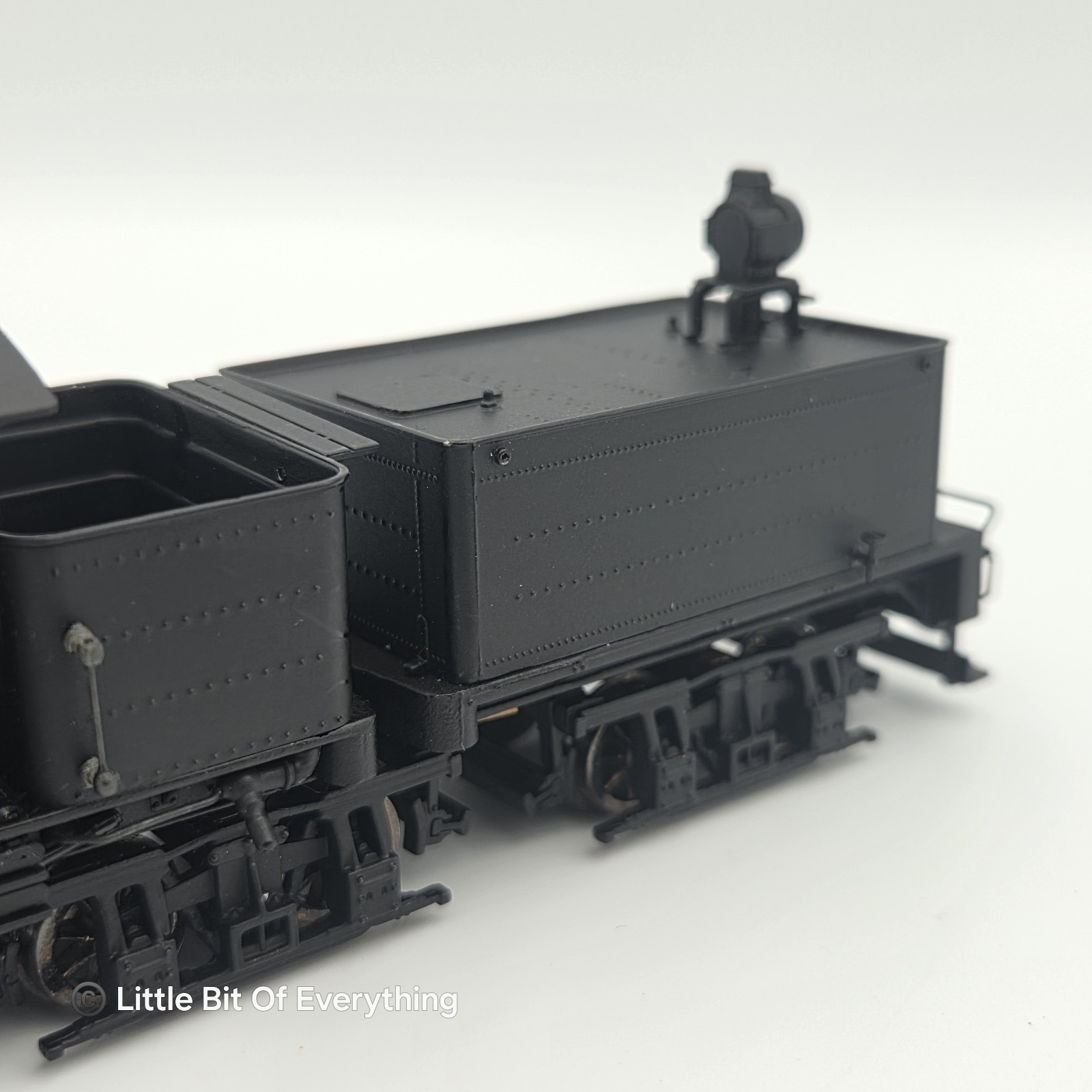 Bachmann Spectrum 80-Ton Three Truck Shay Locomotive Unlettered (Wood Cab) 81901