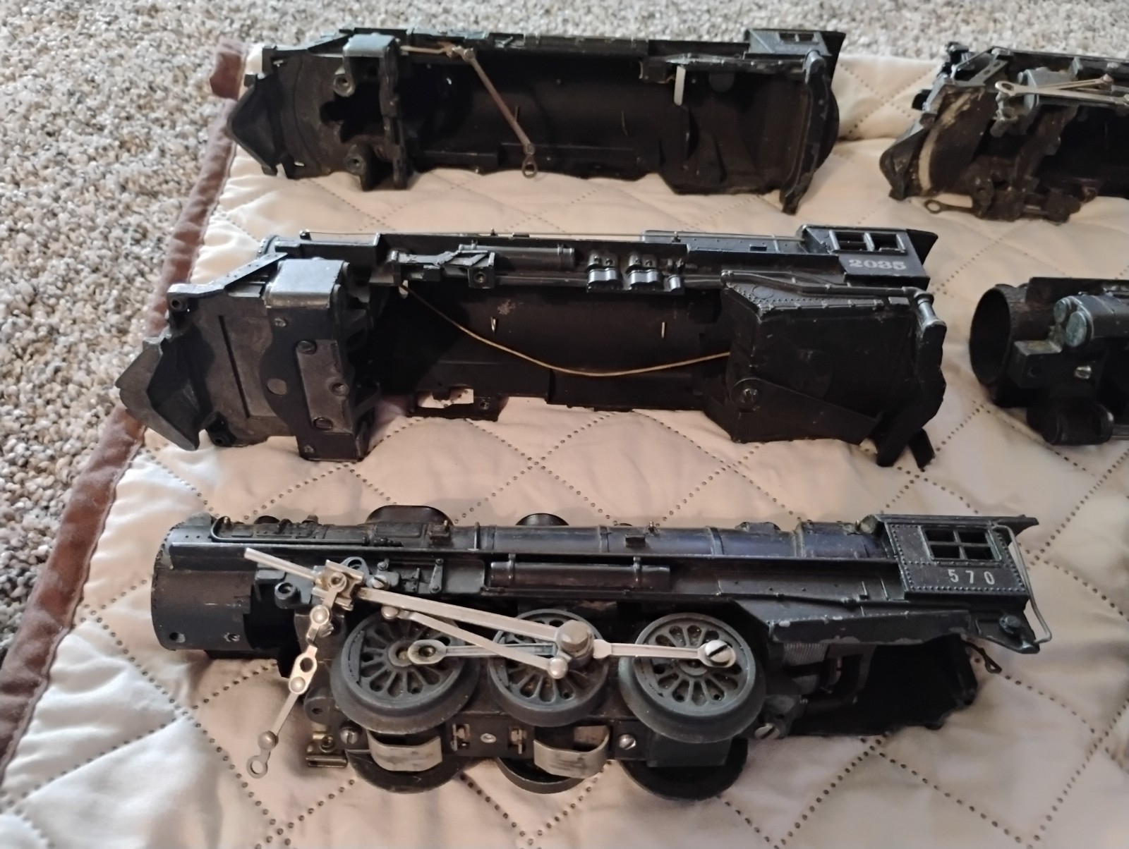 LOT OF 6 LIONEL STEAM LOCOMOTIVE SHELLS