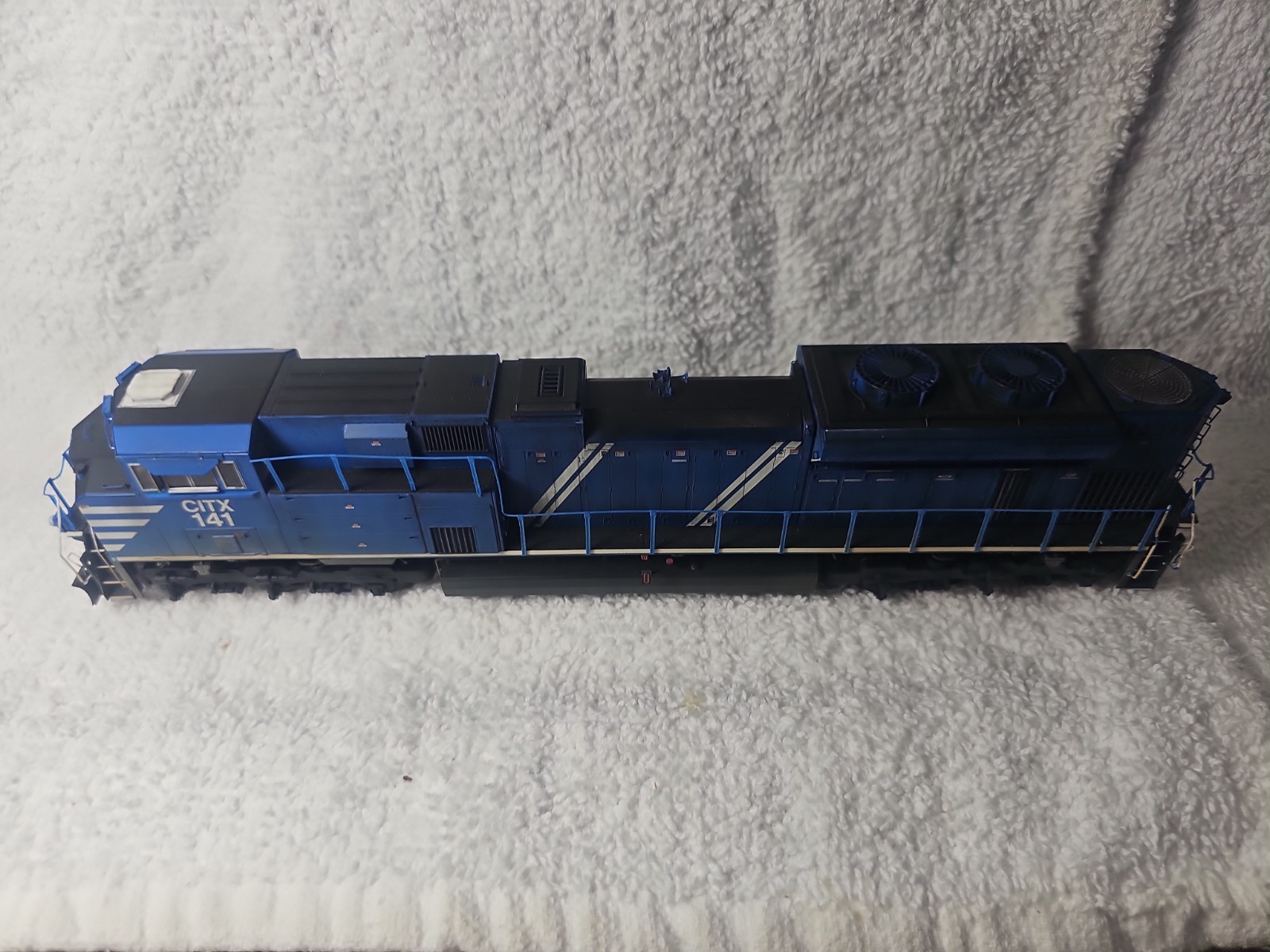 ATHEARN G68665 SD70M-2 CITX ROAD NUMBER 141 TSUNAMI SOUND WEATHERED