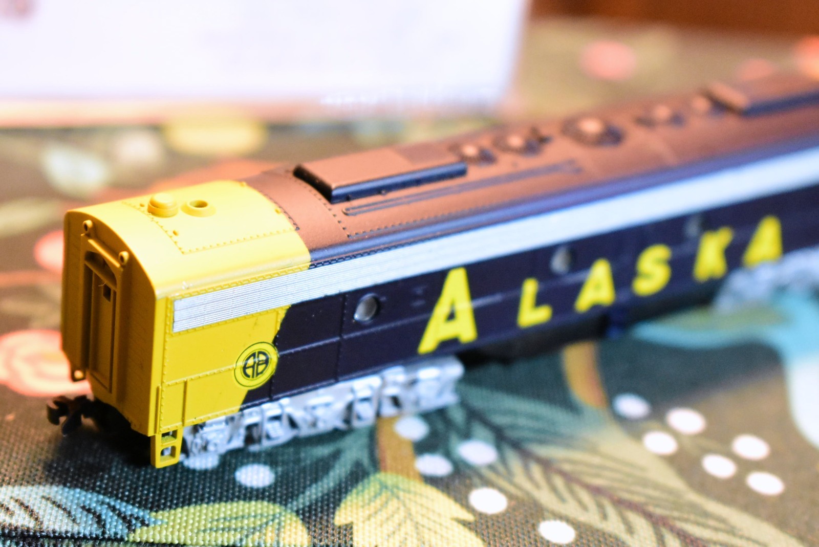 N Scale KATO Dream Designs Alaska Railroad F7 A/B Locomotives 1700 1701 EX