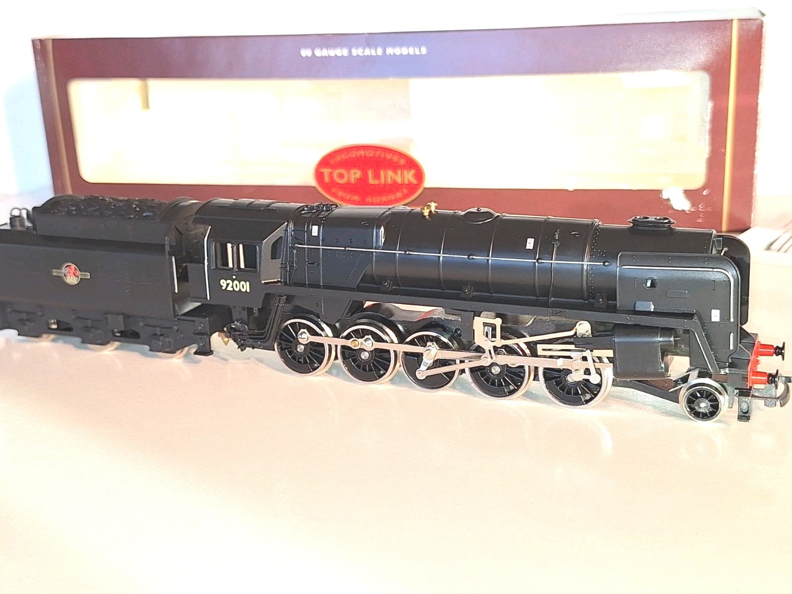 Hornby R2016 BR 9F Loco #92001. New Old Stock. Mint Cond. Boxed. 2 Rail DC. OO