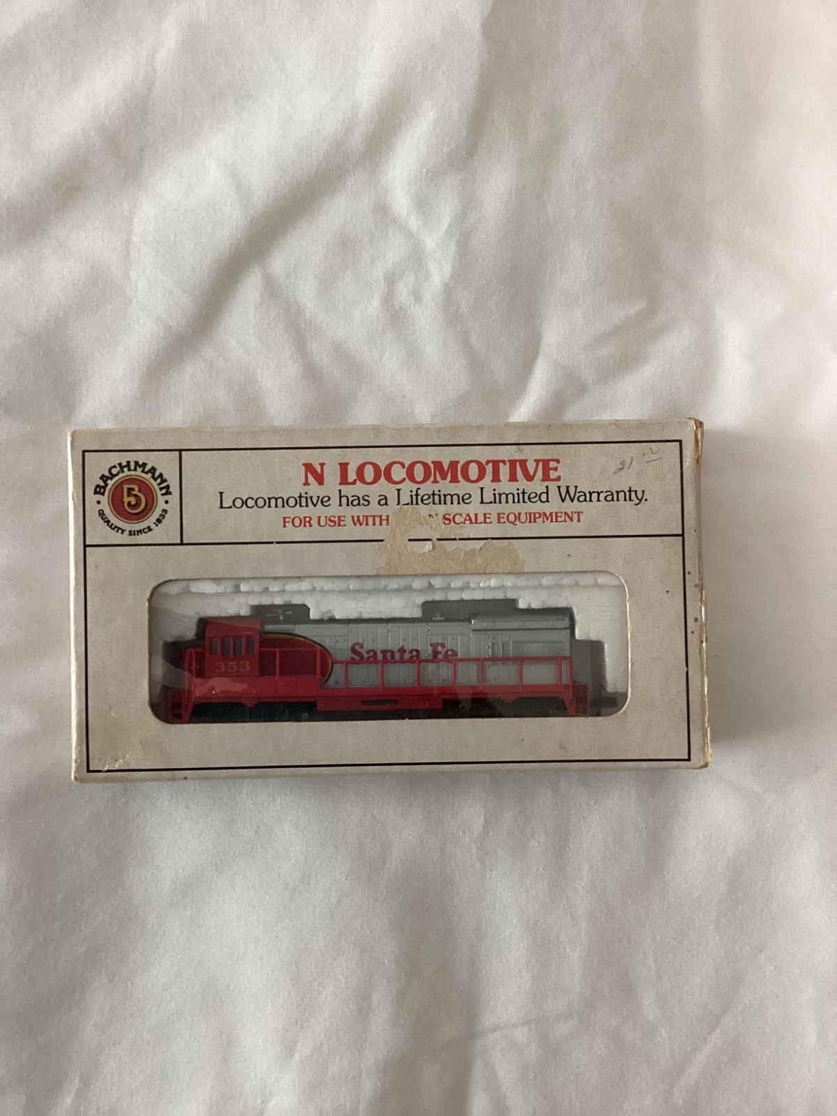Bachmann N Scale Locomotive Santa Fe GE U36B Diesel 51-640-02 Red Silver