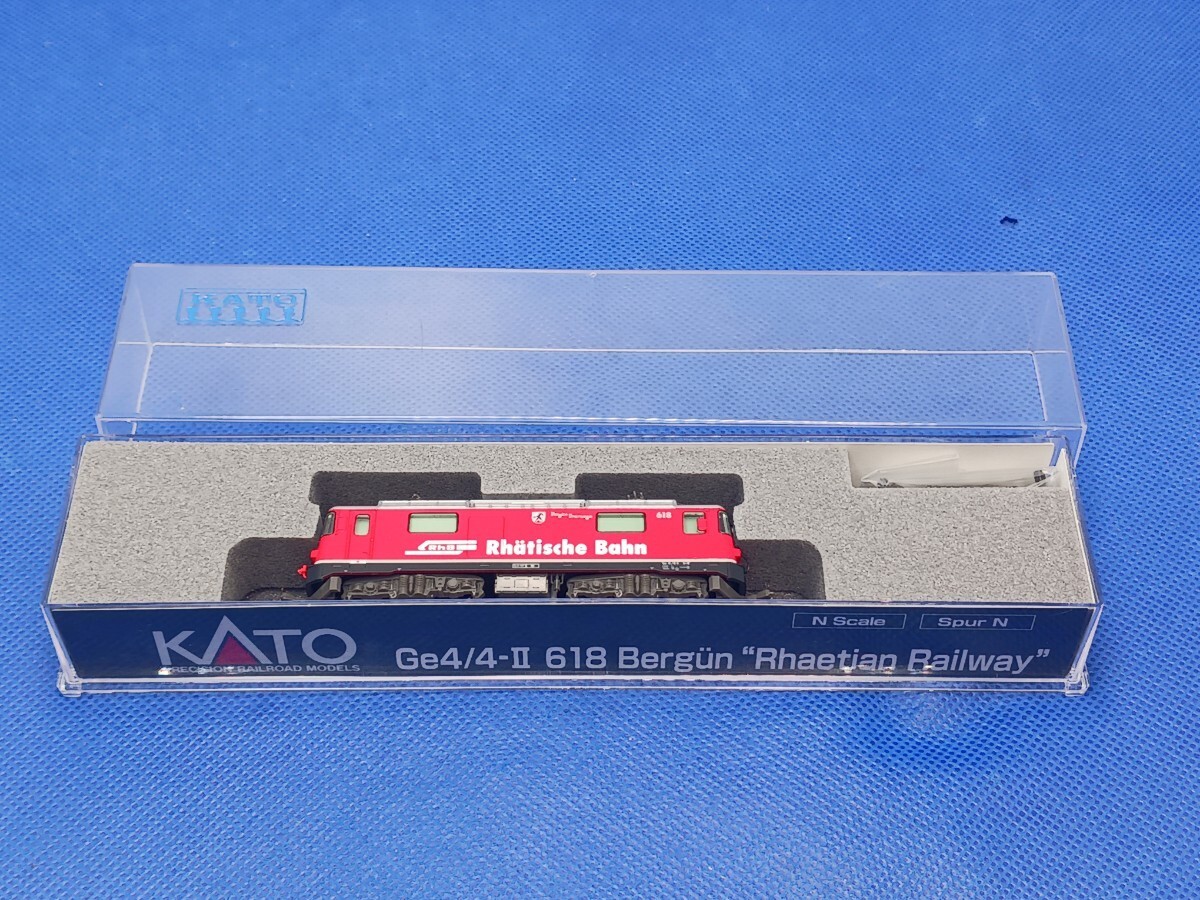 KATO 3102-3 Rhaetian Railway (RhB) Alpine Locomotive Ge4/4-II RhB Logo
