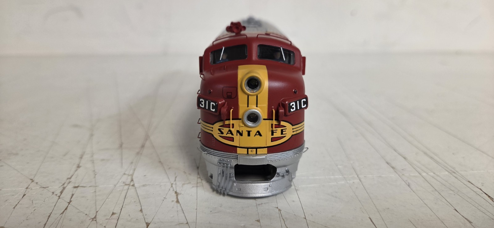 Walthers Proto HO 920-41273 F3A Santa Fe Red Warbonnet #31C W/Sound/DCC/DC LED