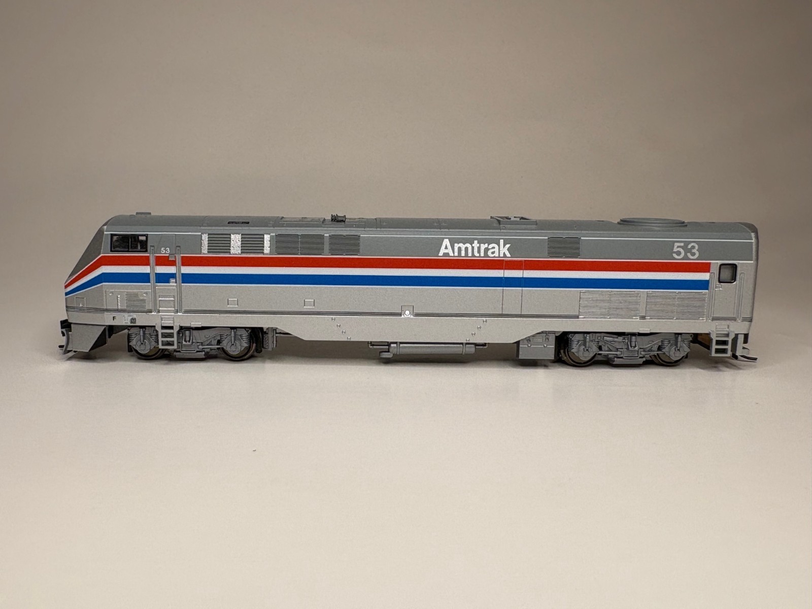Kato n scale Amtrak P42 Phase III Set of 2 #9, #53 Very Clean! MPN #106-6101