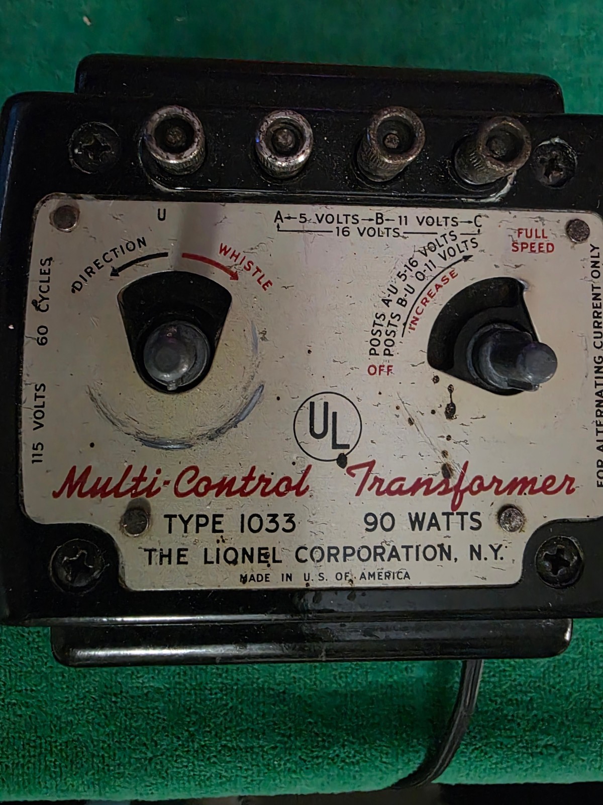 Lionel #1033 Vintage 1950’s Post War transformer/controller has been test.