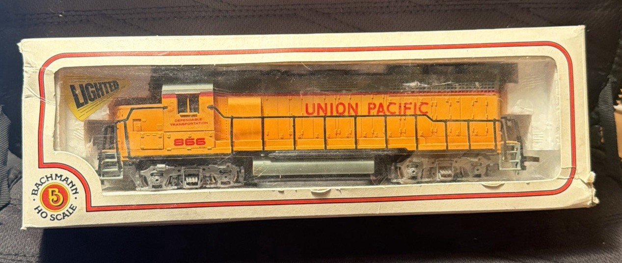 Vintage HO Scale Bachmann Diesel Locomotive Union Pacific #866 Orange NIB ~ C43