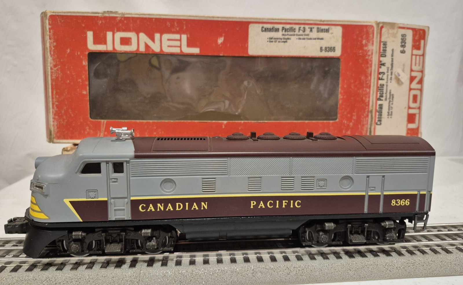 Lionel O Gauge 6-8366 Canadian Pacific F-3 Dummy A Diesel