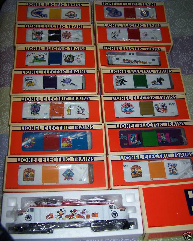 LIONEL DISNEY 1991-1996 MICKEY MOUSE EXPRESS 15-PIECE O/027-GAUGE TRAIN SET C-8