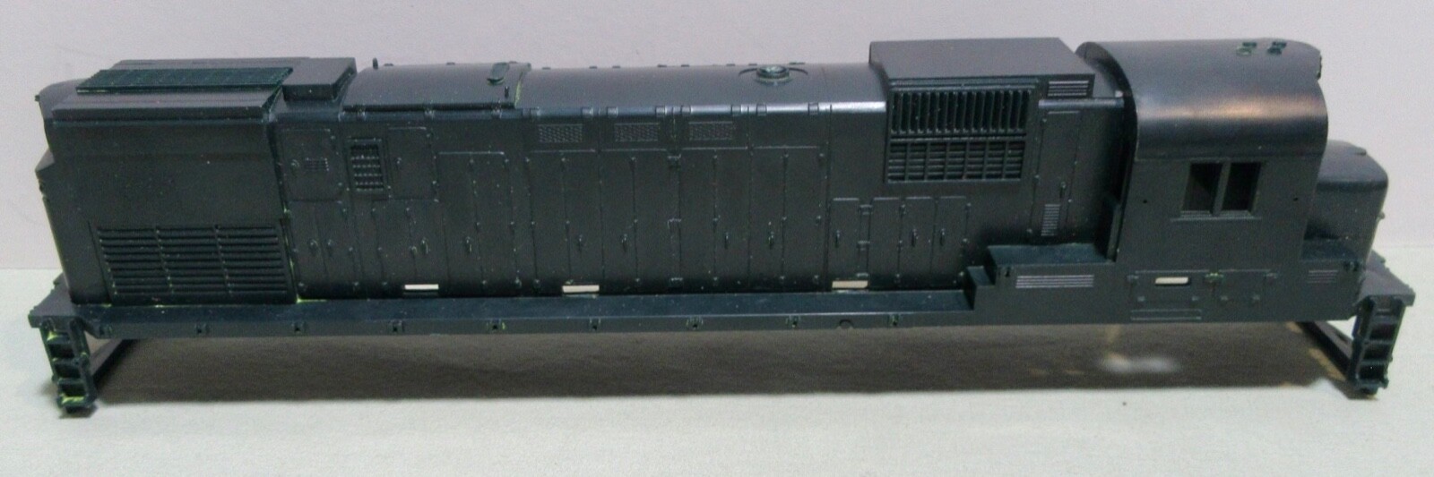 Tyco HO Scale Black Unlabled Locomotive Shell
