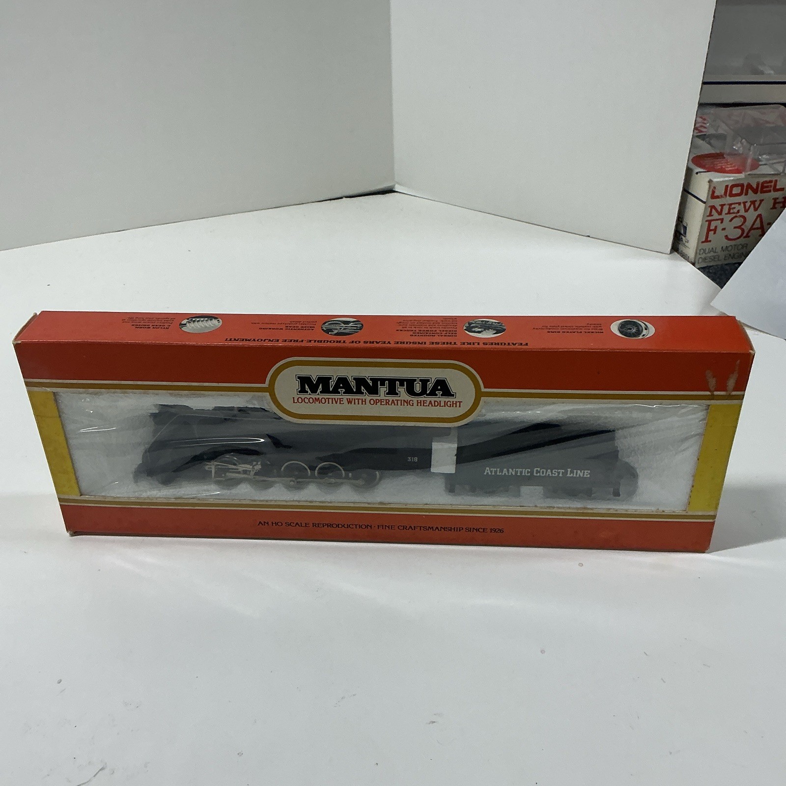 Mantua HO Scale Atlantic Coast Line 2-10-0 Decapod Steam Locomotive 318-47